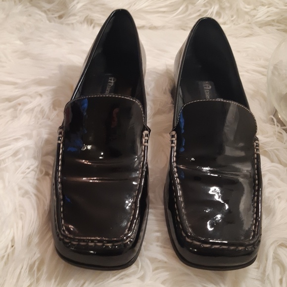 Etienne Aigner Shiny Patent Leather Loafers - Picture 3 of 7